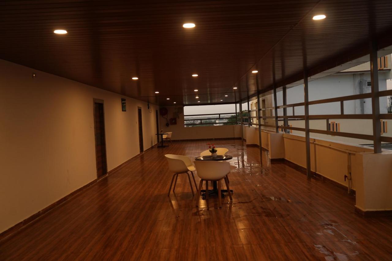 5 Star Grand- Premium Hotel Shamshabad Luaran gambar